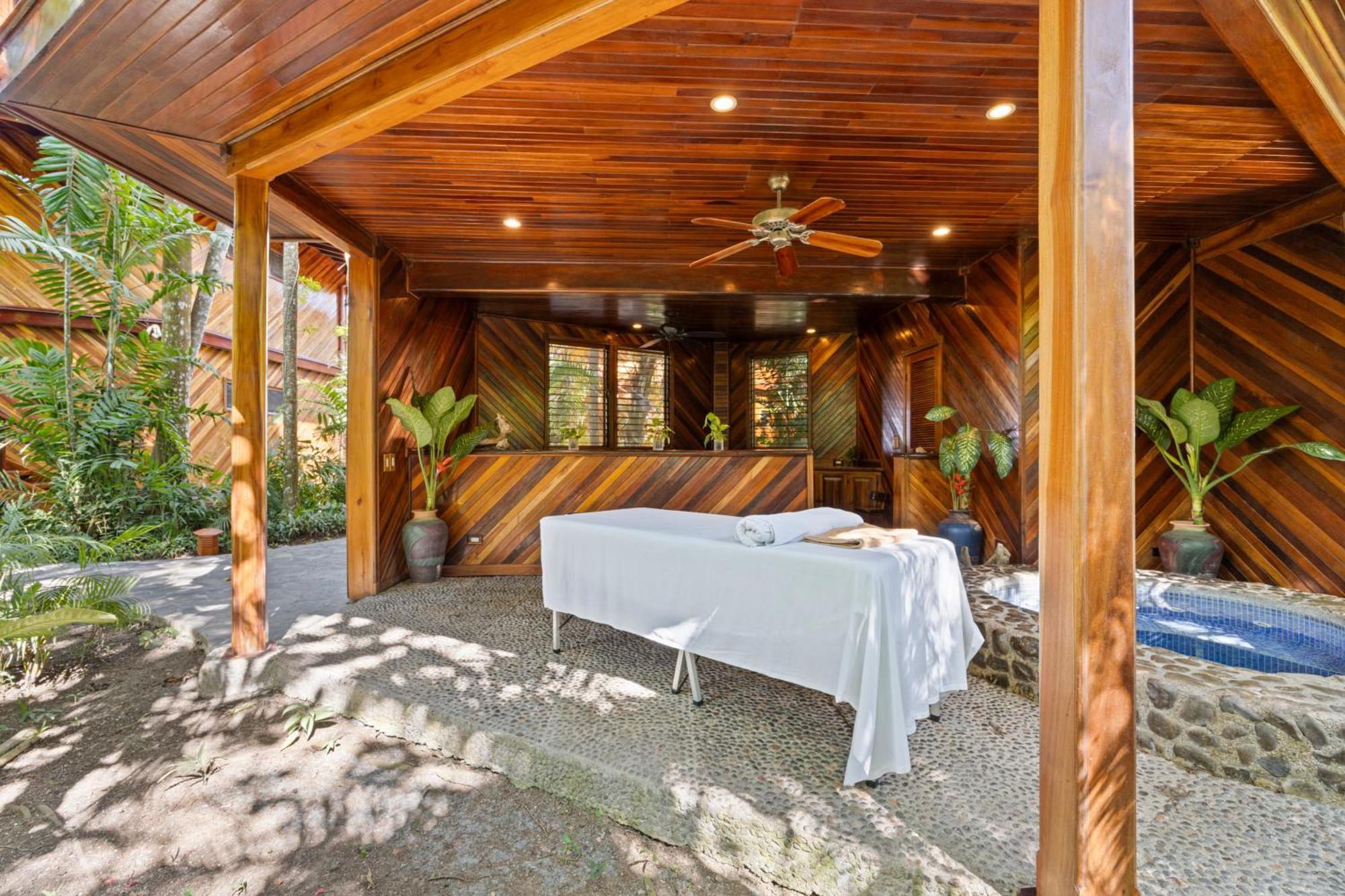 Tambor Tropical Beach Resort- Adults Only Bagian luar foto